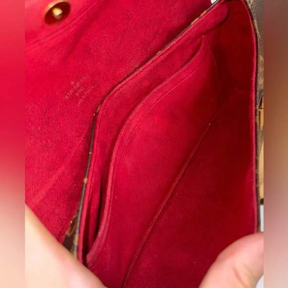 LOUIS VUITTON
Monogram Sonatine handbag 👜 - Picture 7 of 14